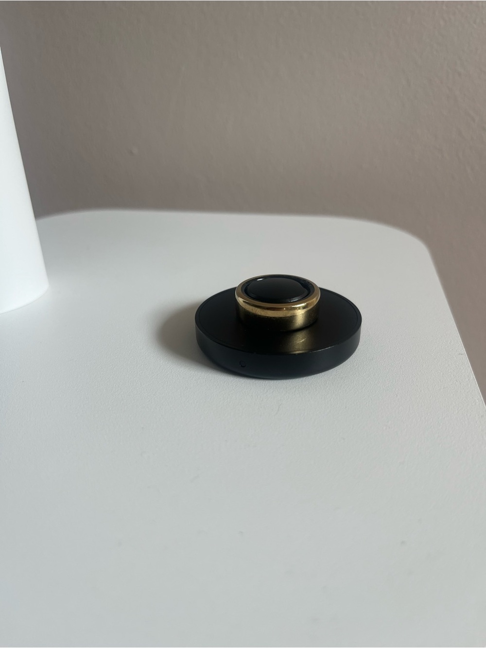 Oura ring 3 with charger